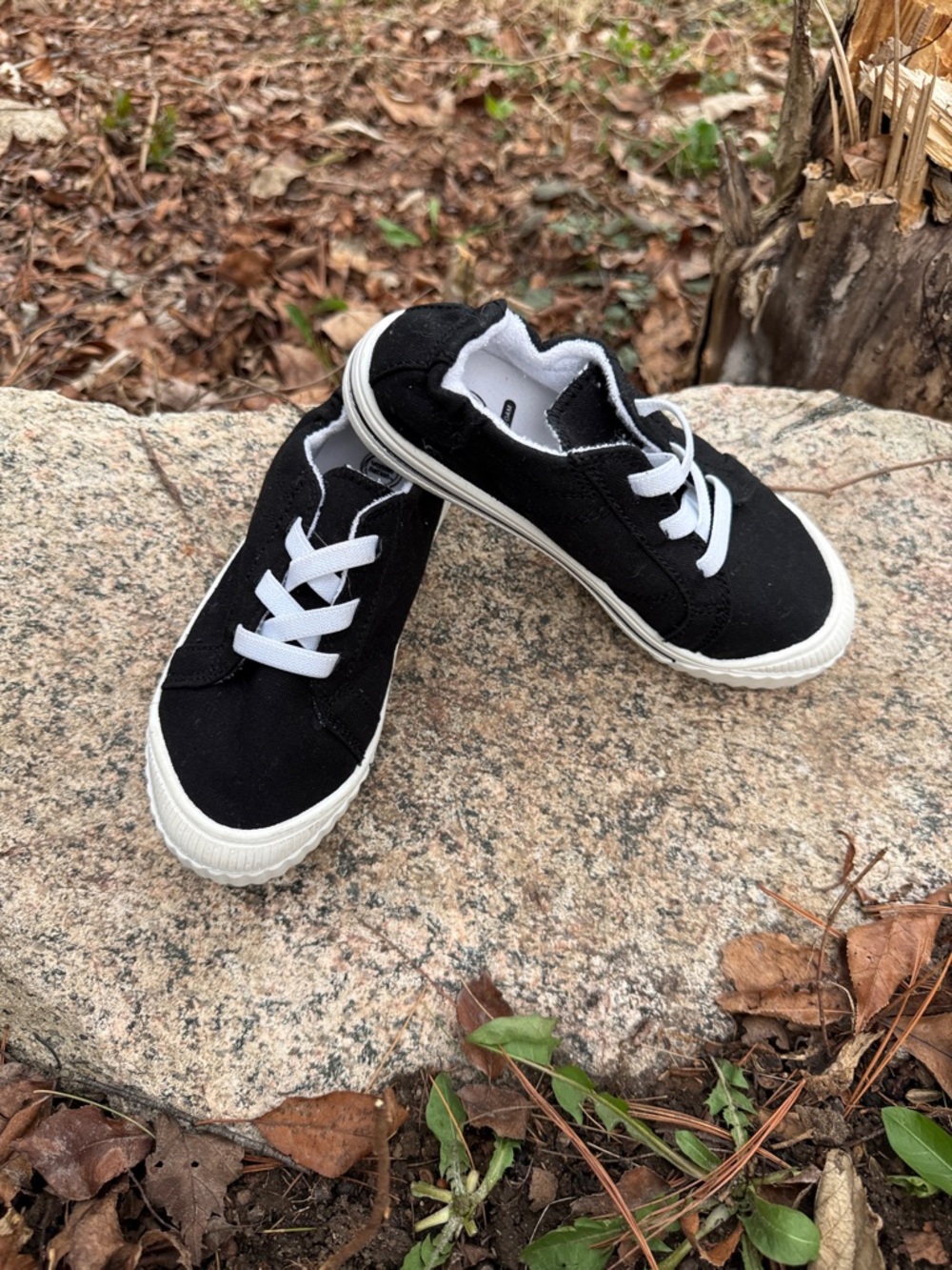 Wonder Nation Sneakers Kids Size 11 Slip On Black and White
